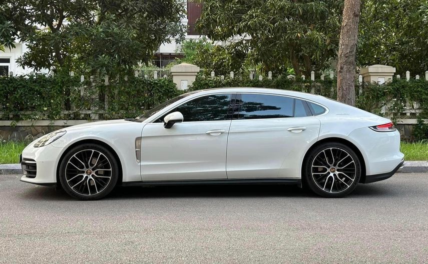 Cho thuê xe Porche Panamera